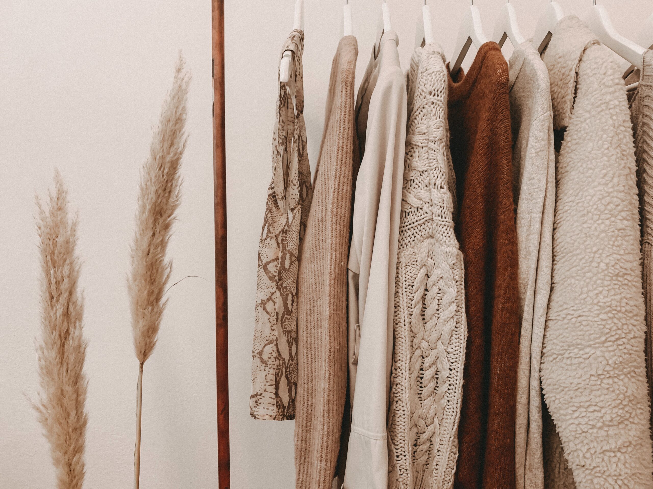 Sustainable Fashion 101: Tips for a More Eco-Friendly Wardrobe